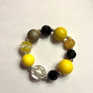 Handmade Bumble bee yellow and black Beaded Bracelet.